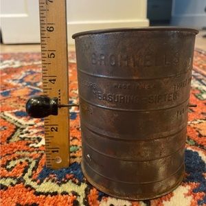 Vintage Bromwells measuring sifter
